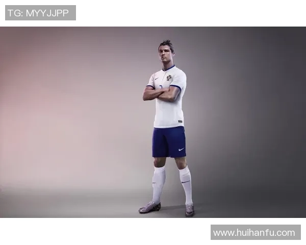 足球明星壁纸系列尽显球场风采与个人魅力的视觉盛宴 足球明星壁纸系列尽显球场风采与个人魅力的视觉盛宴