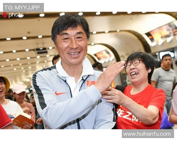 重庆羽毛球队逆袭之路联合会杯特别报道展现拼搏精神与团队力量 重庆羽毛球队逆袭之路联合会杯特别报道展现拼搏精神与团队力量